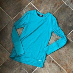 UA size M cold gear aqua top